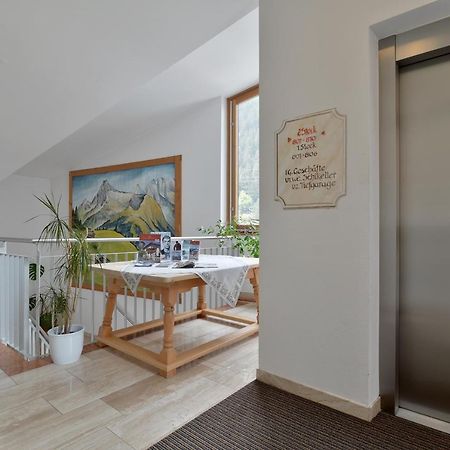 Ferienwohnungen Haus Der Mitte Mayrhofen Eksteriør bilde